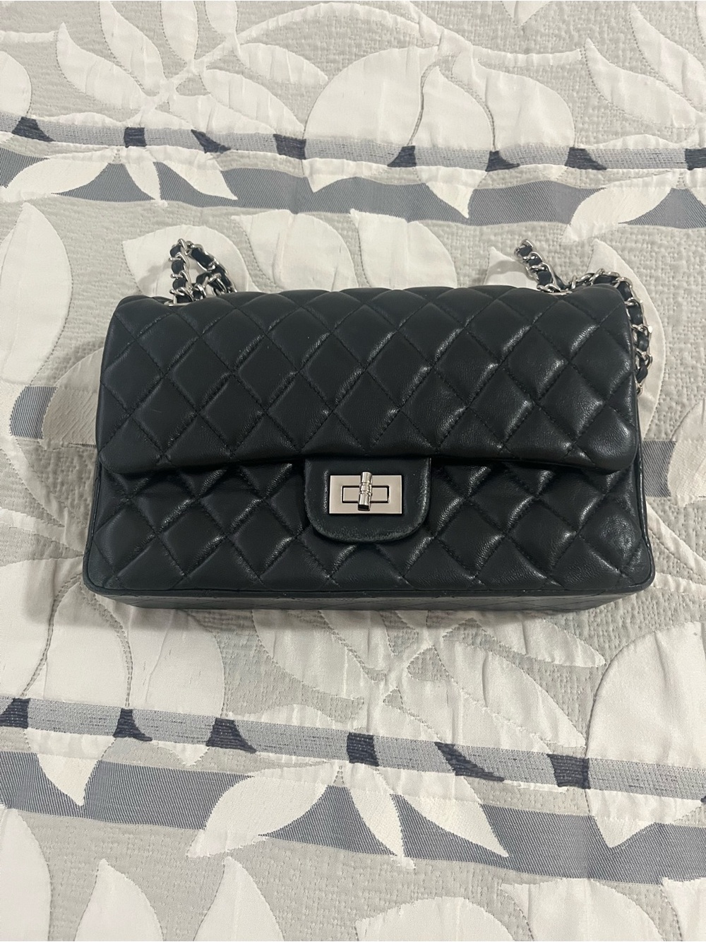 Classic Quilted Shoulder Bag in Black